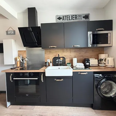 شقة Capitainerie - Vue Exceptionnelle Sur Le -2 Mn A Pied De La - 2 1er Et 2eme Etage 8 P 2 Cuisines 2 Salle D'eau 2 2 Wc Separe - Centre - Parking Gratuit A Proximite Proche Bayeux Et Omaha بورت-أون-بيسين-هوباين