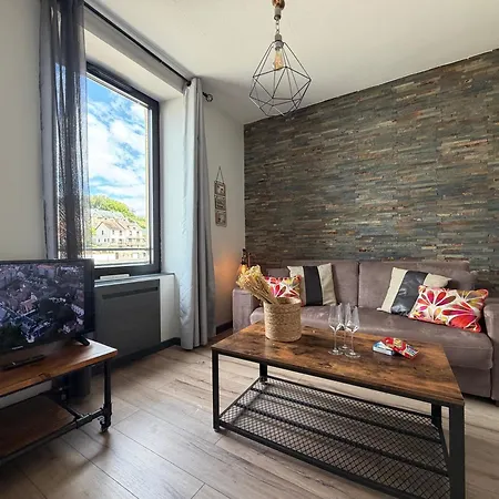 شقة Capitainerie - Vue Exceptionnelle Sur Le -2 Mn A Pied De La - 2 1er Et 2eme Etage 8 P 2 Cuisines 2 Salle D'eau 2 2 Wc Separe - Centre - Parking Gratuit A Proximite Proche Bayeux Et Omaha