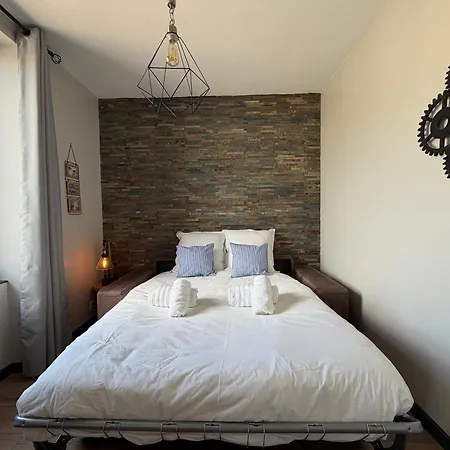 Capitainerie - Vue Exceptionnelle Sur Le -2 Mn A Pied De La - 2 1er Et 2eme Etage 8 P 2 Cuisines 2 Salle D'eau 2 2 Wc Separe - Centre - Parking Gratuit A Proximite Proche Bayeux Et Omaha شقة *