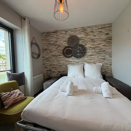 Capitainerie - Vue Exceptionnelle Sur Le -2 Mn A Pied De La - 2 1er Et 2eme Etage 8 P 2 Cuisines 2 Salle D'eau 2 2 Wc Separe - Centre - Parking Gratuit A Proximite Proche Bayeux Et Omaha Apartment Port-en-Bessin-Huppain