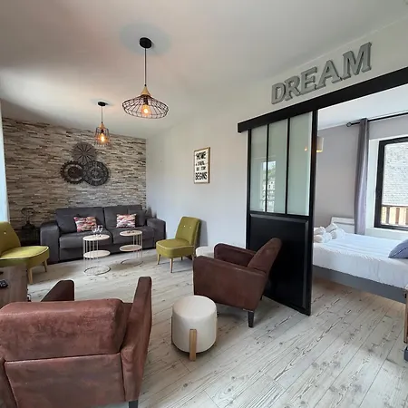 Apartment Capitainerie - Vue Exceptionnelle Sur Le -2 Mn A Pied De La - 2 1er Et 2eme Etage 8 P 2 Cuisines 2 Salle D'eau 2 2 Wc Separe - Centre - Parking Gratuit A Proximite Proche Bayeux Et Omaha