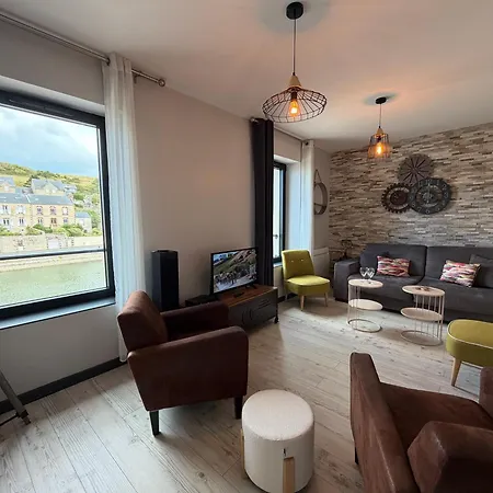 Capitainerie - Vue Exceptionnelle Sur Le -2 Mn A Pied De La - 2 1er Et 2eme Etage 8 P 2 Cuisines 2 Salle D'eau 2 2 Wc Separe - Centre - Parking Gratuit A Proximite Proche Bayeux Et Omaha شقة *